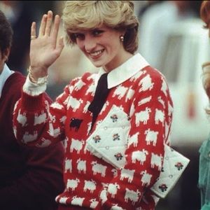Princess Di’s famous black sheep sweater
